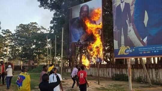 Effigies de Tshisekedi et de Kabila brûlées, Richard Muyej invite le PPRD et l’UDPS à éduquer leurs militants