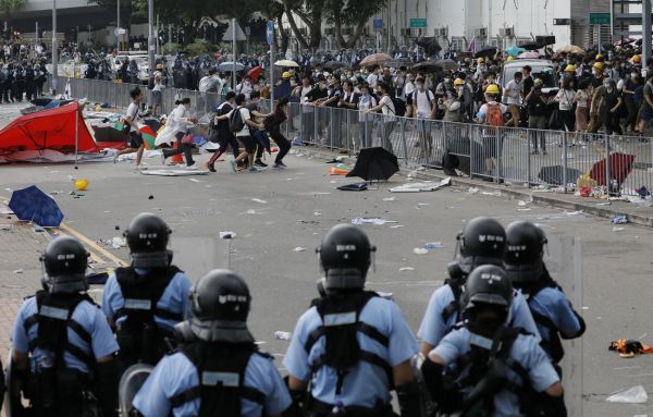 Hong Kong - La "violence marginale" ne parvient pas à rameuter les manifestants (Moon of Alabama)