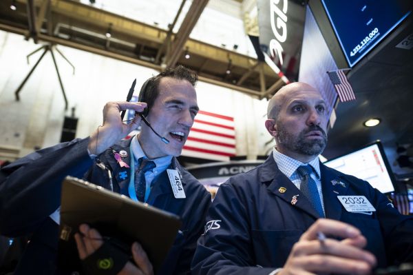 Wall Street, encouragée par le commerce, ouvre en hausse