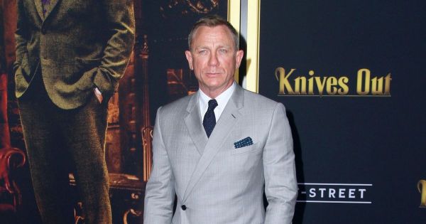 Daniel Craig : 007 ultrachic en smoking, avec Jamie Lee Curtis