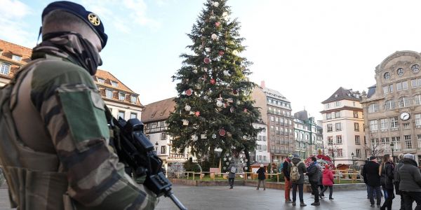 Effectifs renforcés, policiers spécialement formés : à Strasbourg, un marché de Noël sous haute surveillance
