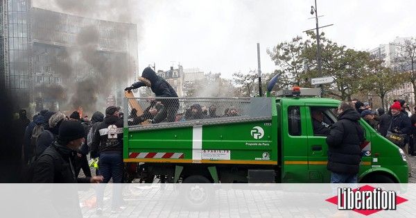 Comment une camionnette de la ville de Paris s'est retrouvée à livrer des palettes aux membres du black bloc