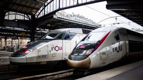 Grève contre la réforme des retraites : la SNCF annule 90% des TGV et 70% des TER pour demain