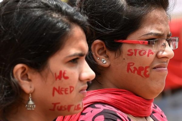 Inde : un victime de viol incendiée alors qu’elle se rendait devant un tribunal