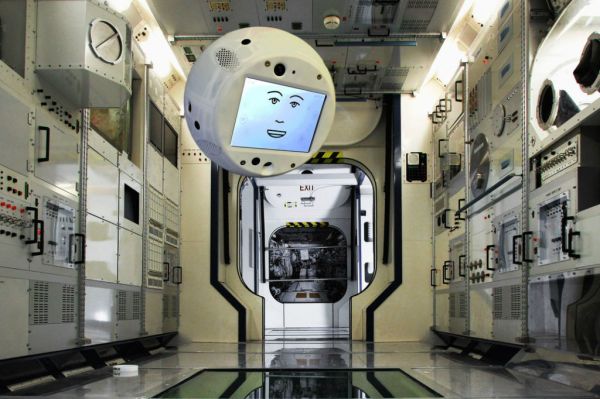 L'assistant-robot CIMON de retour dans l'ISS
