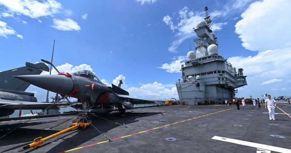 La France mobilise son porte-avions contre Daech