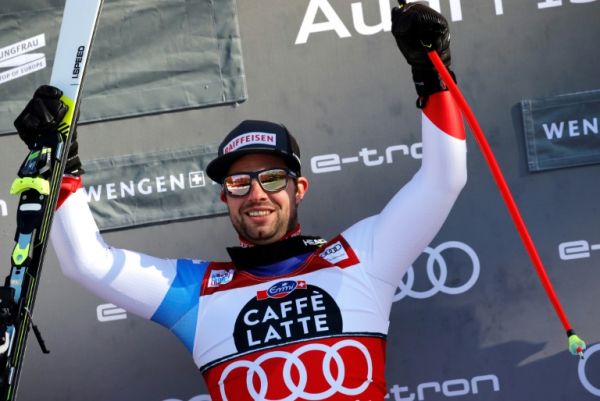 Ski alpin : 3e succès pour Feuz dans la descente de Wengen, les Français loin