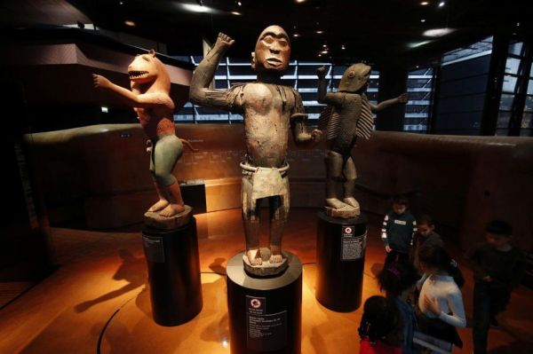 Restitution du patrimoine africain : 28 objets de collection privée européenne des anciens rois d'Abomey rendus au Bénin (JAI)
