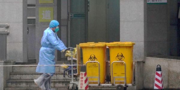 Nouveau virus en Chine : avec la mise en quarantaine de Wuhan, la population s'organise