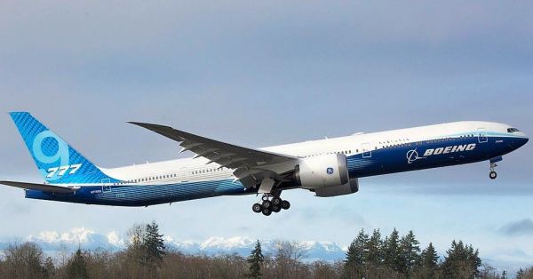 Le premier vol du Boeing 777X sous haute surveillance