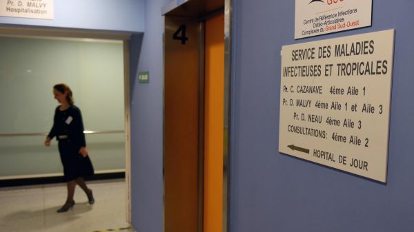 Coronavirus : le patient hospitalisé à Bordeaux est dans un "état stable et rassurant"
