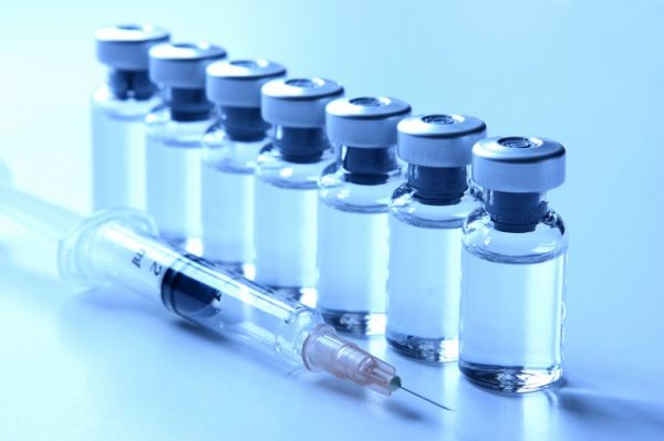 VIDÉO. Coronavirus : deux Professeurs provoquent un tollé en évoquant le test d’un vaccin en Afrique