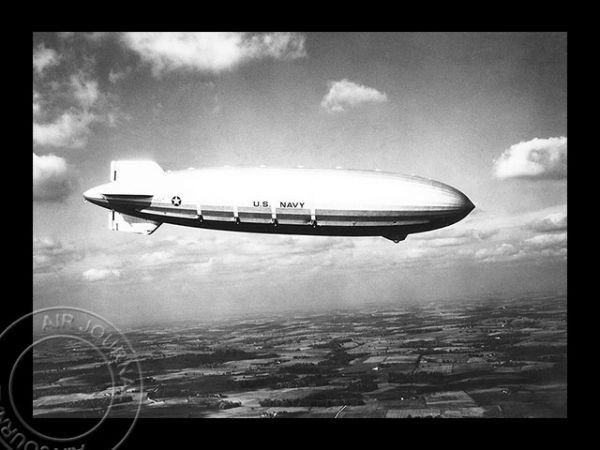Le 4 avril 1933 dans le ciel : Akron (ZRS-4) finit dans la mer