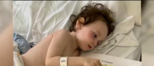 Coronavirus - Marley, 3 ans, touché par la nouvelle maladie liée au COVID-19 a passé 10 jours à l'hôpital : Sa mère témoigne de sa terrible angoisse - Vidéo