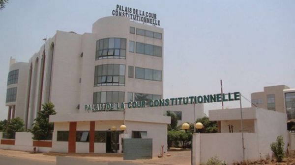 Cour constitutionnelle du Mali en débat : le regard croisé des avocats Cheick Oumar Konaré et Alassane Diop