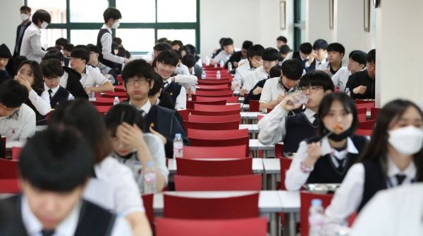 Coronavirus : la Corée du Sud rouvre ses écoles après deux mois