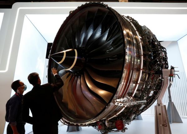 Rolls-Royce va supprimer au moins 9.000 postes pour s'adapter à la crise de l'aérien