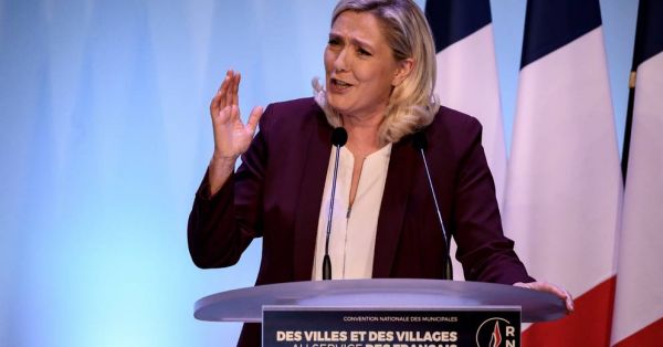 Le RN est "la continuité" des idées de De Gaulle, assure Marine Le Pen