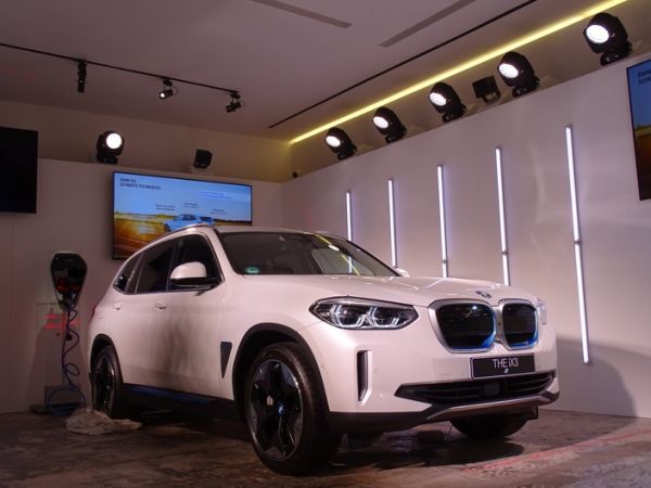 Présentation vidéo - BMW iX3 (2021)