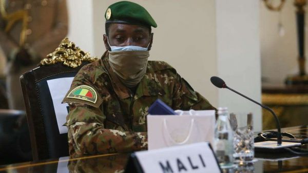 Mali: dernières discussions et consultations à la veille de l'ultimatum de la Cédéao