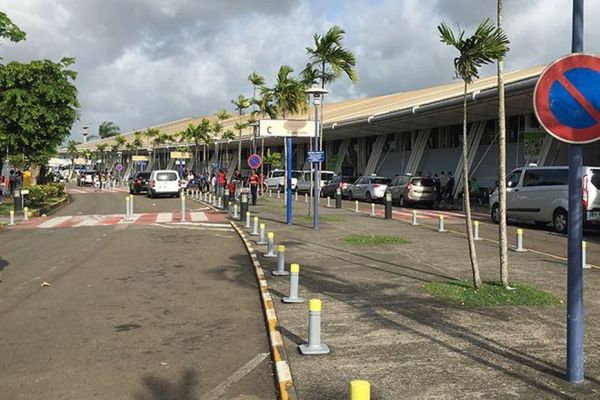 Baisse vertigineuse du trafic aérien en Martinique depuis le début de crise sanitaire