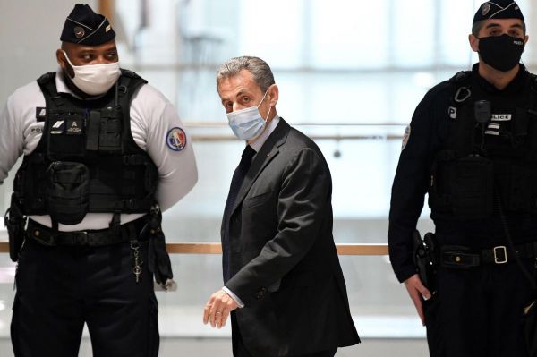 Accusé de corruption: Nicolas Sarkozy offensif face aux juges