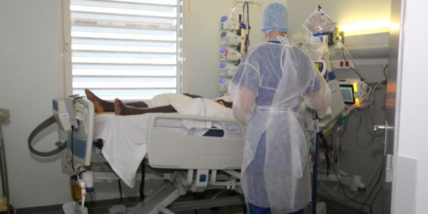 Coronavirus : 54.767 morts en France, nouvelle baisse de la pression hospitalière