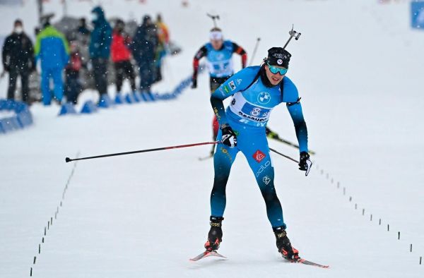 Biathlon : le relais français s'impose à Oberhof