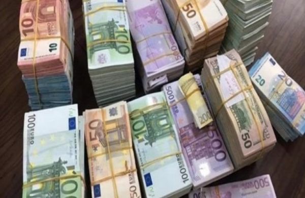 1 Ivoirien , 1 Sénégalais et 1Mauritanien arrêtés: Un milliard FCfa en faux billets de 100 et 50 euros saisi par la Dic aux Mamelles