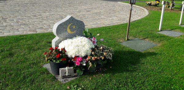 Citoyens musulmans en France et au Royaume-Uni : quelle place dans les cimetières ?