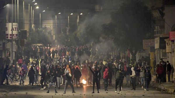 Manifestations de jeunes et arrestations en série en Tunisie