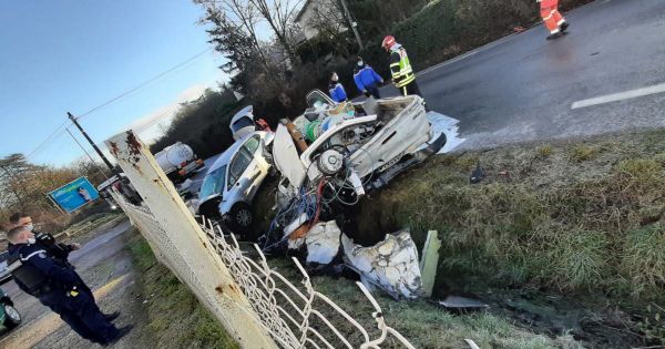 Un mort dans un accident entre trois véhicules dont un poids lourd à Saint-Genis-Laval