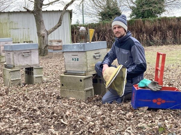 Pays de Ploërmel : Thibault Jourdain vole au secours des abeilles