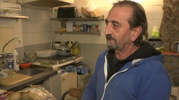 "J'ai jusqu'à cet été pour trouver un logement avant l'expulsion" : ces travailleurs ruinés par le Covid
