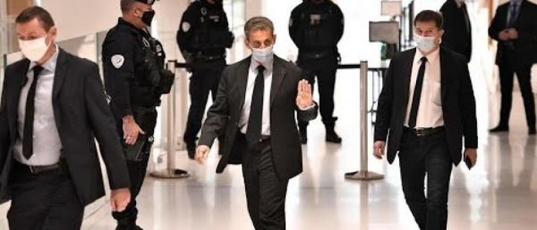 Condamnation de Nicolas Sarkozy: Découvrez quelle a été la réaction de l'ancien chef de l'Etat dans la salle d'audience au moment du verdict - VIDEO