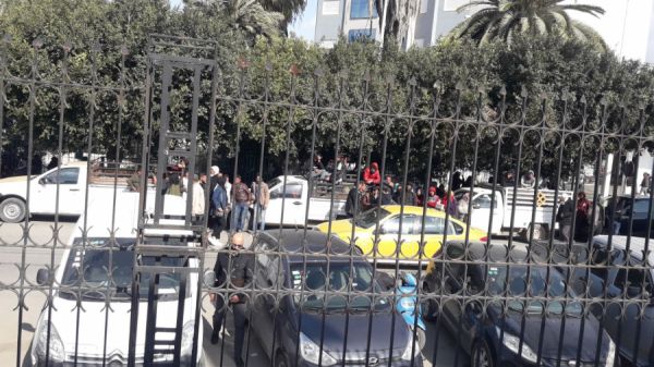القيروان: إيقاف 14 شخصا بسبب عقار فلاحي والأهالي يحتجون