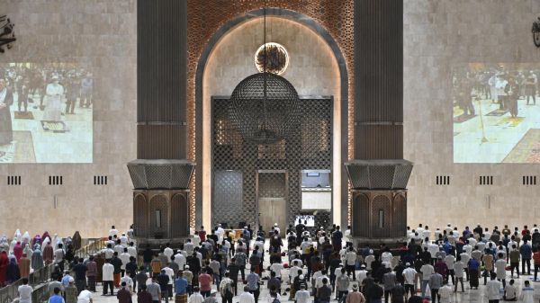 Ramadan : quelles sont les restrictions en Arabie saoudite, au Maroc et en Indonésie en pleine pandémie ?