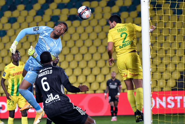 Ligue 1 : Lyon enfonce Nantes (2-1) à la Beaujoire et reste au contact du trio de tête