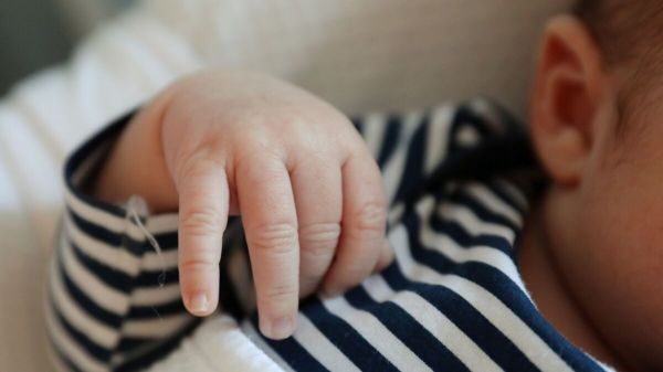 Deuil périnatal : les parents pourront désormais donner un nom de famille aux enfants mort-nés
