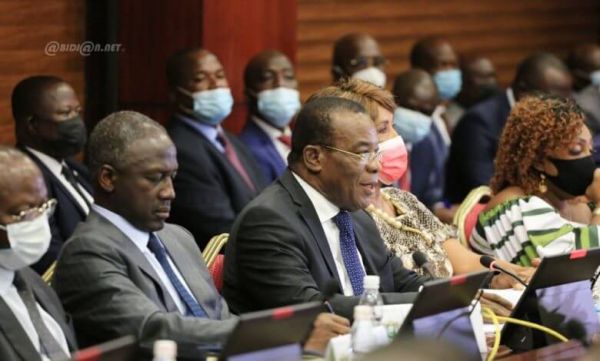 En Côte-d’Ivoire le gouvernement annonce la reprise du « dialogue politique », les populations dans l’indifférence