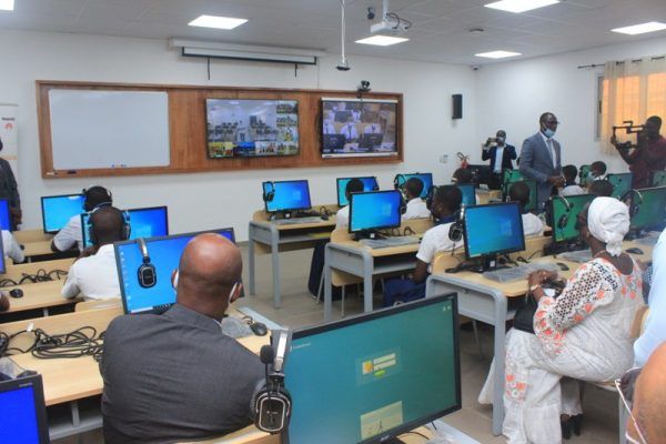 Côte d’Ivoire: test des équipements du projet éducation numérique