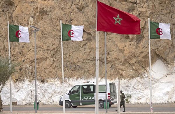 Entre le Maroc et l'Algérie, une nouvelle guerre de tranchées au Sahara