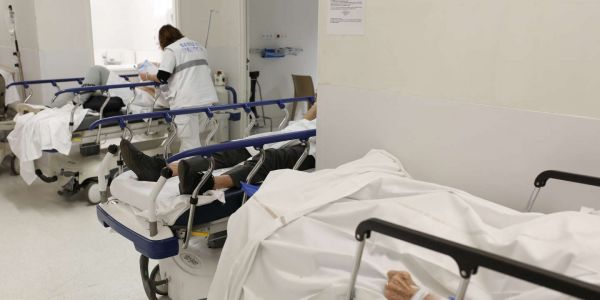 Covid-19 : la France déplore plus de 130 000 morts depuis le début de l'épidémie
