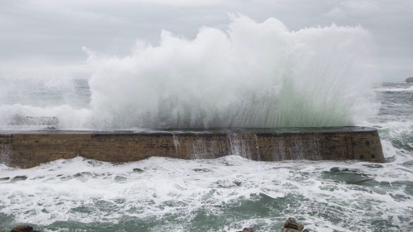 Finistère : trois personnes d'une même famille meurent emportées par une vague