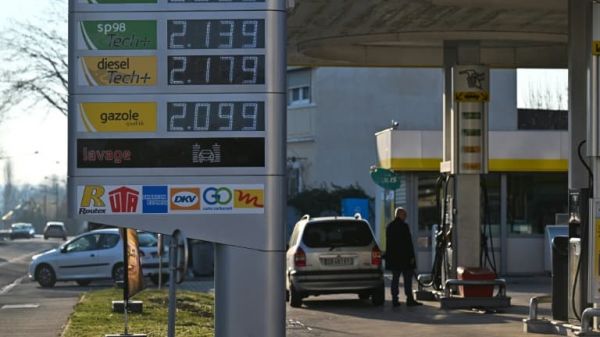 Pourquoi les prix des carburants vont rester élevés cet été