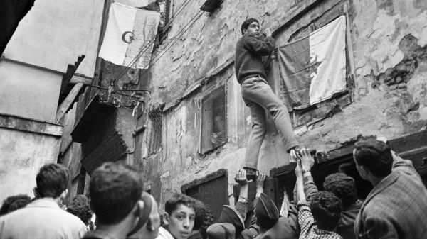 Algérie: 60 ans après la proclamation de l'indépendance, le souvenir d'un 5 juillet euphorique