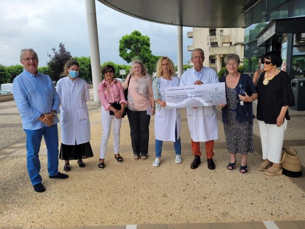 Château-l'Évêque : un don de 10 000 euros pour lutter contre le cancer des enfants
