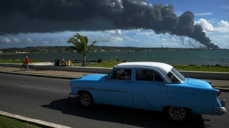 Cuba: gigantesque incendie d'un dépôt pétrolier, 17 disparus, 77 blessés