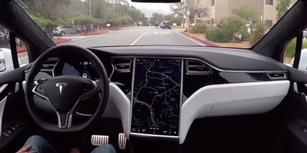 L'Autopilot de Tesla serait-il illégal ?