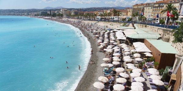 Côte d'Azur : des élus de gauche fustigent des discriminations à l'entrée de plages privées